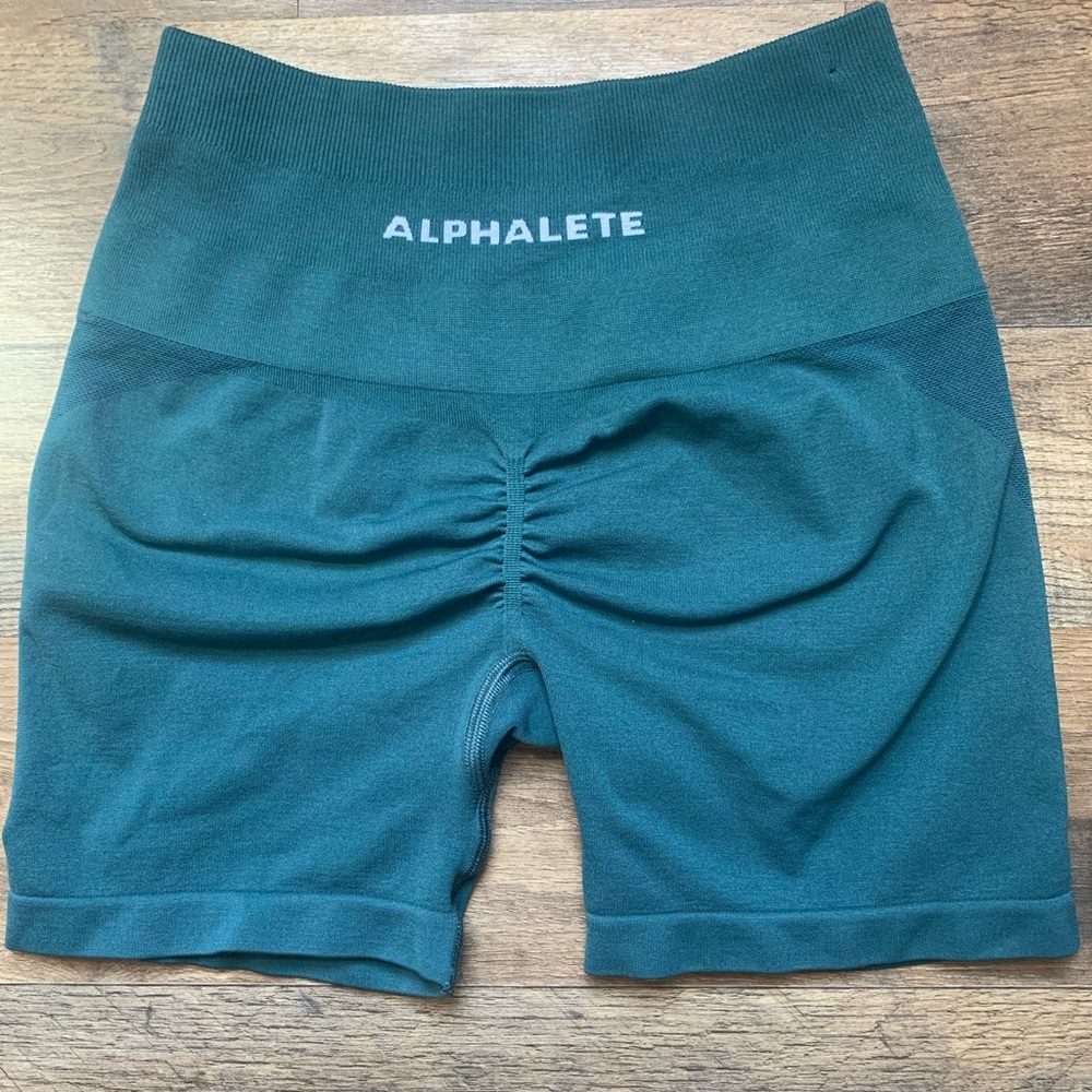 Alphalete sport short